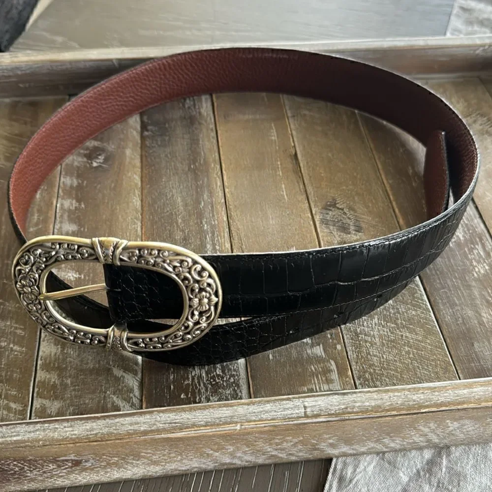 Croc Embossed Black Leather Belt Oval Ornate Silver Tone Buckle Women’s Size XL